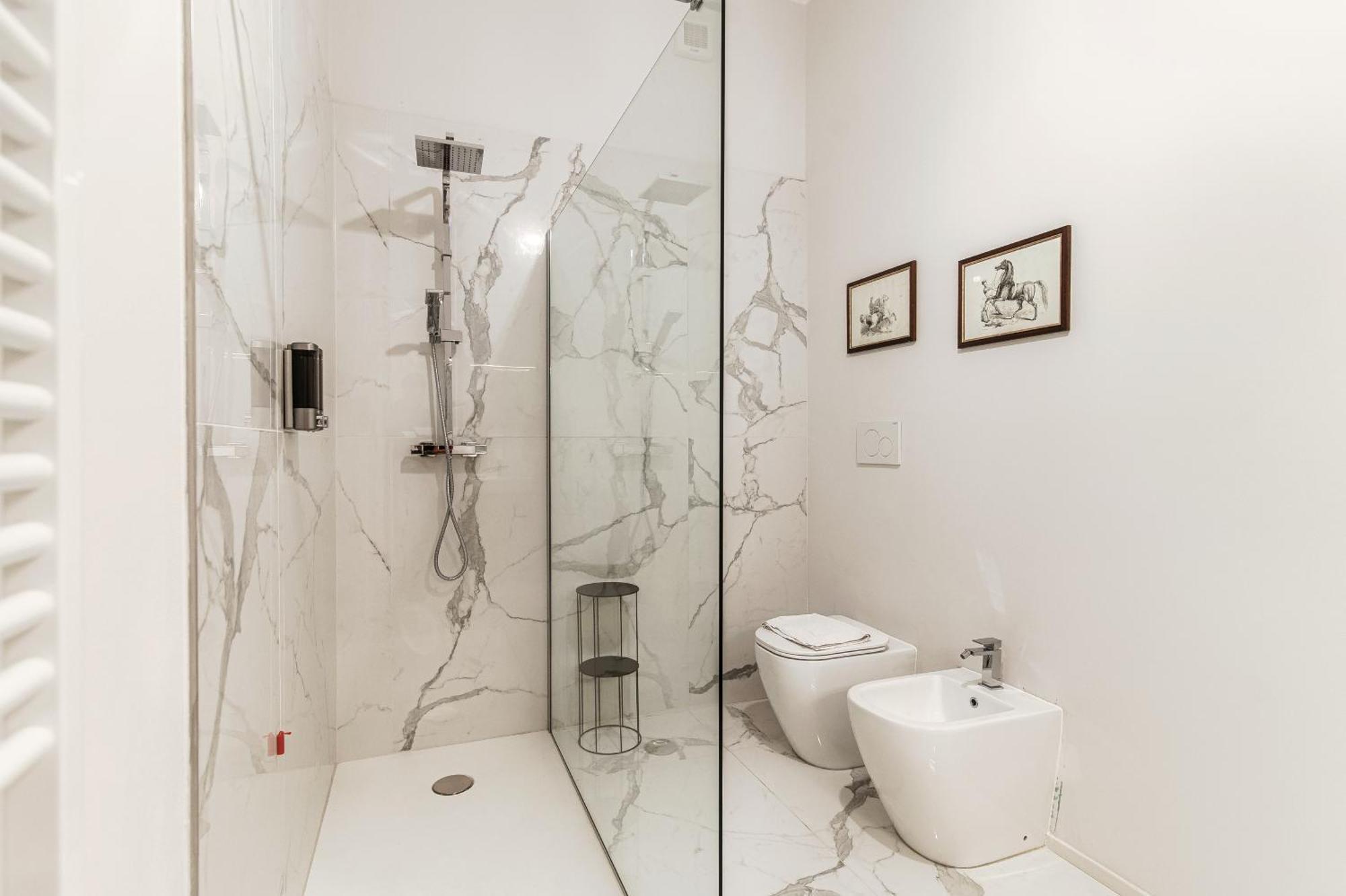 Guesthouse Lake'S Vibes - The House Of Travelers Como Eksteriør billede