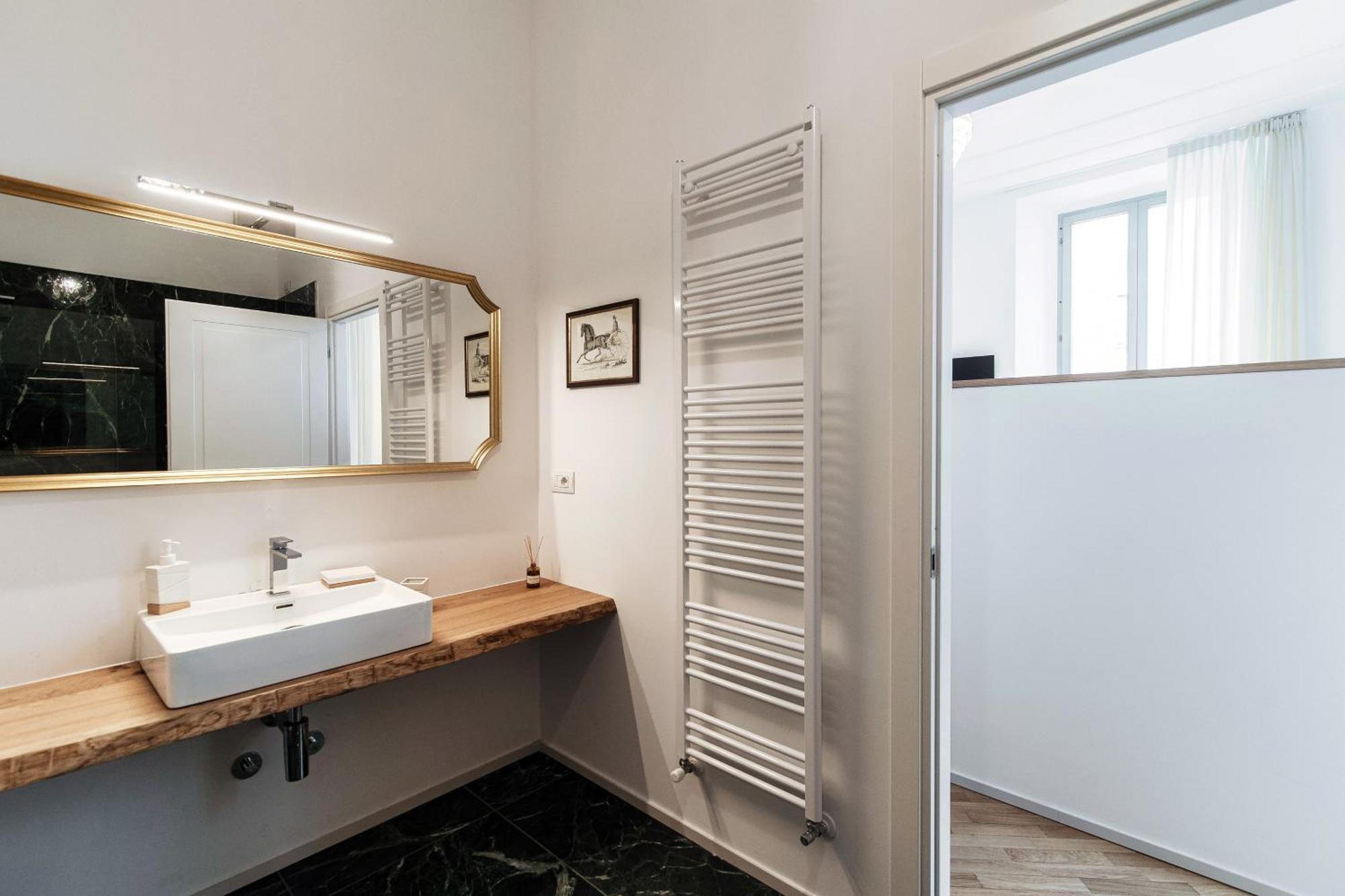 Guesthouse Lake'S Vibes - The House Of Travelers Como Eksteriør billede