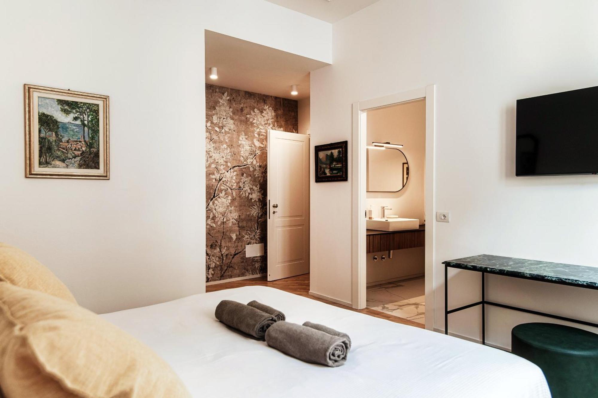 Guesthouse Lake'S Vibes - The House Of Travelers Como Eksteriør billede